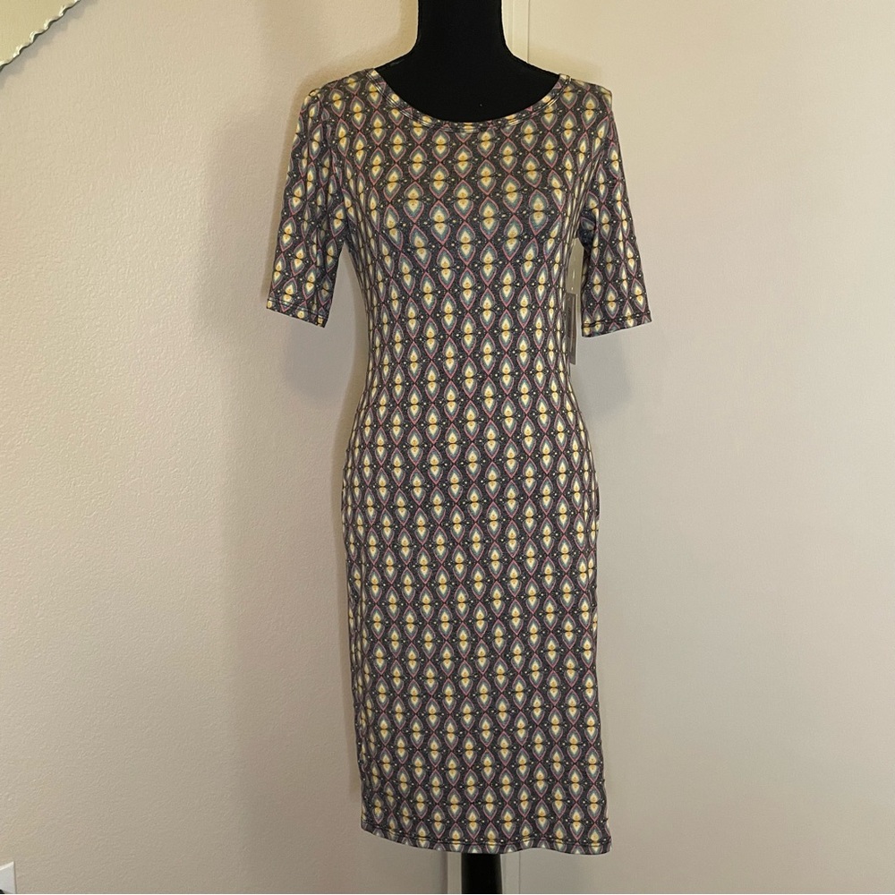 NWT ‼️ Lularoe Julia Bodycon Fitted Dress